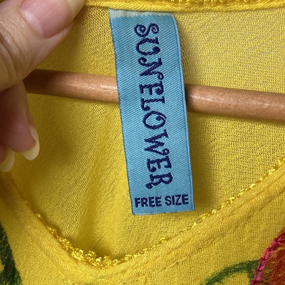 Sunflower 🌻 long blouse, free size (40” chest), made in India - Picture 6 of 8